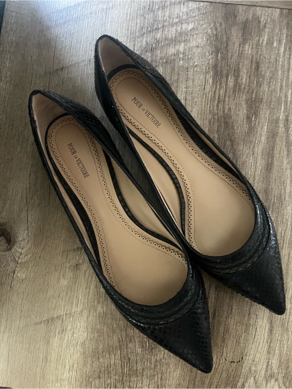 Pour La Victoire “Braelyn” Black Pointed Snake-Embossed Flats